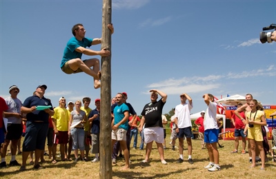 Dorfspiele alter Sportarten in Salinovec